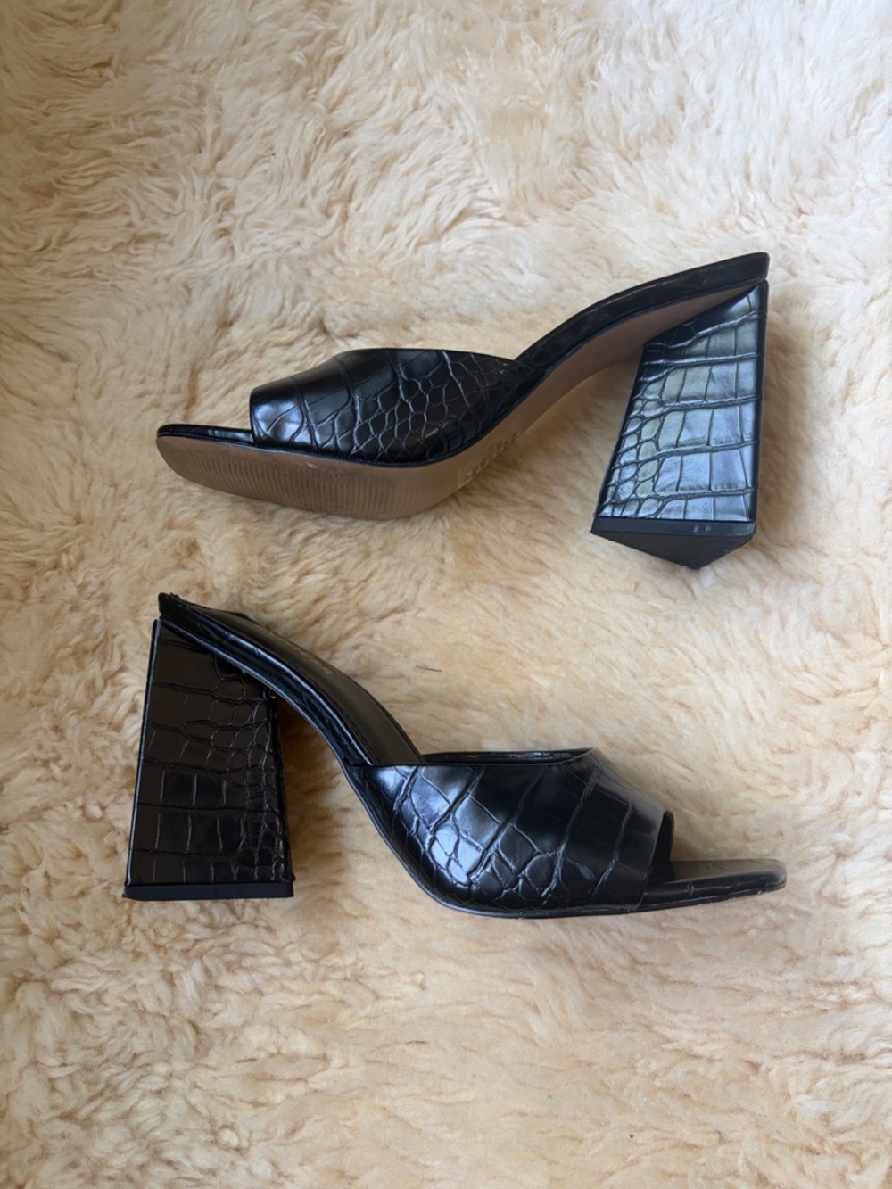 Women's Black Croc-Embossed Block Heel Slide Mules